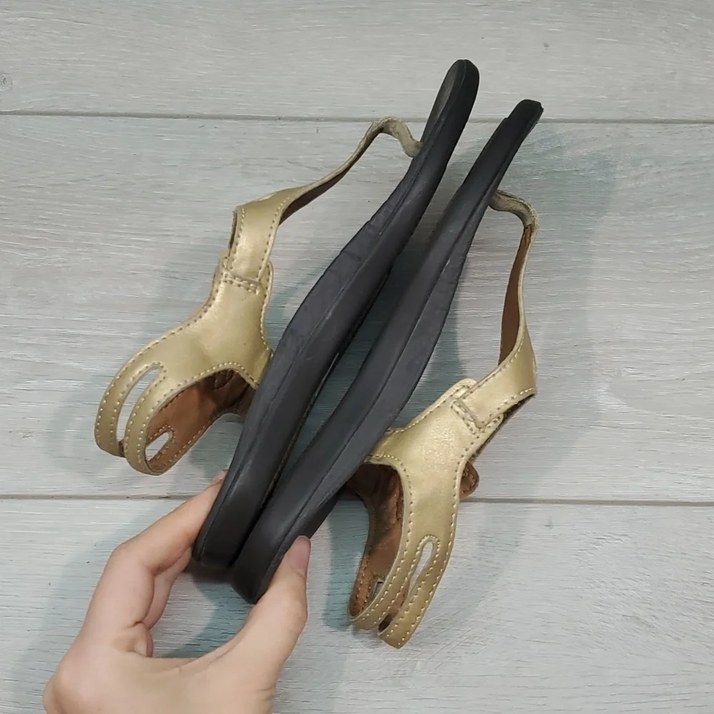Olukai Eheu Girls Outdoor Thong Leather Ankle Strap Sandals Flats shoes sz G1